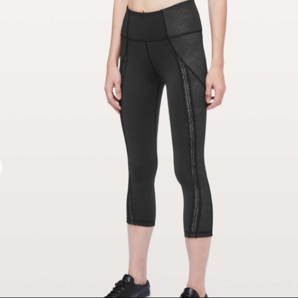 LULULEMON Power Lines Crop